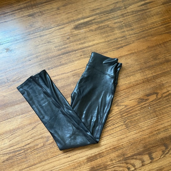 Spanx Faux Leather Leggings - Picture 9 of 9